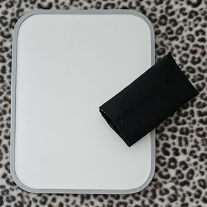 Crayola Dual Sided Dry Erase Board and Washable EZ Erase Cloth, 11" by 8.5", GUC